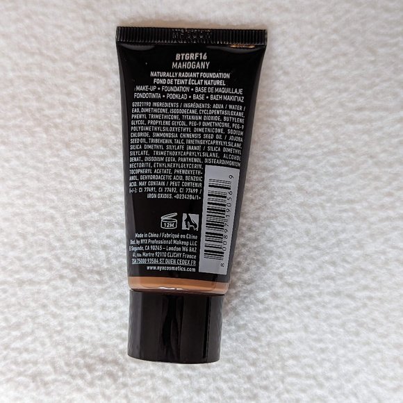 🌷4/$20 Mahogany BTGRF16 Born To Glow Naturally Radiant Foundation NYX - Picture 4 of 7